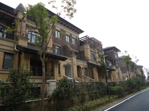 杭州仁和小區(qū)保潔工程案例.jpg